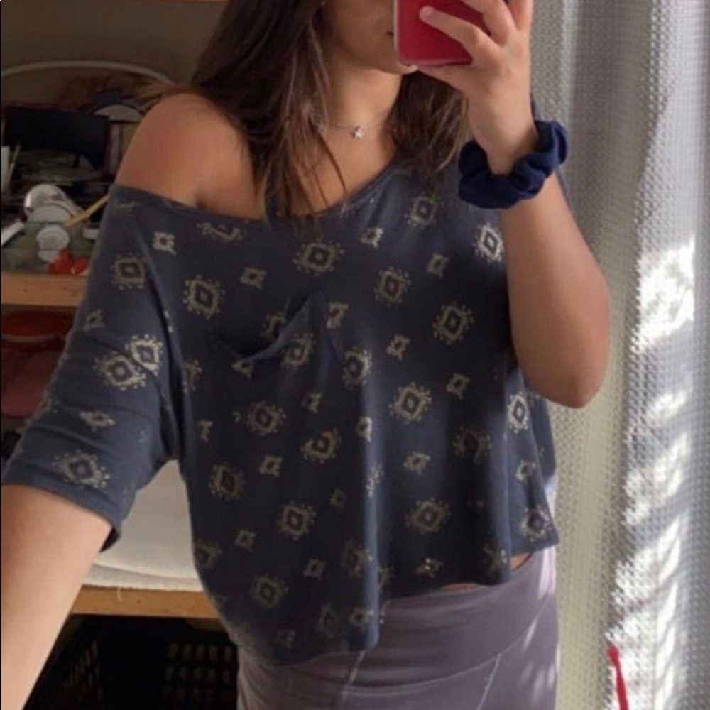 Cropped oversize tee